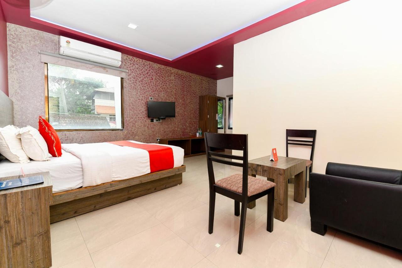 Oyo 1889 Hotel Aj Park Alappuzha 客房 照片