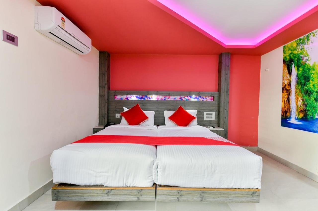 Oyo 1889 Hotel Aj Park Alappuzha 客房 照片