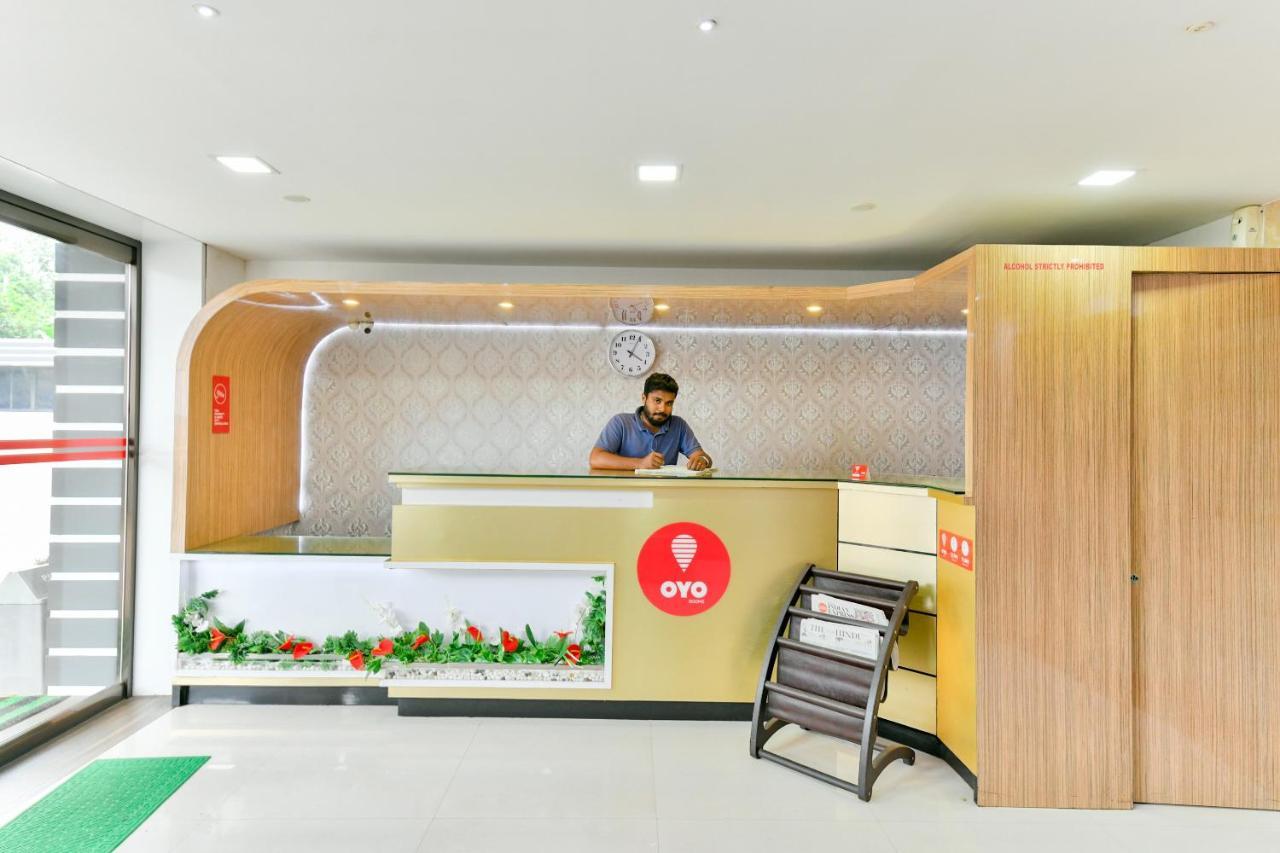 Oyo 1889 Hotel Aj Park Alappuzha 外观 照片