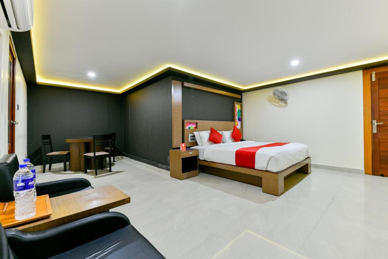 Oyo 1889 Hotel Aj Park Alappuzha 外观 照片